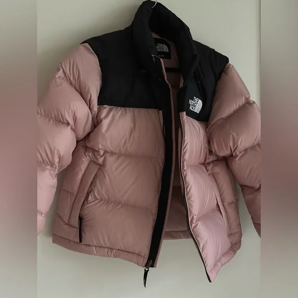 The North Face Nuptse Down Jacket
Grayish Pink / Black – Women’s XL (Korea) - Picture 3 of 14